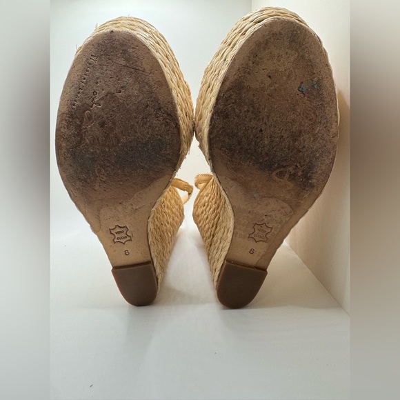 Alice + Olivia Tan Woven Wedge Sandals - Picture 8 of 8